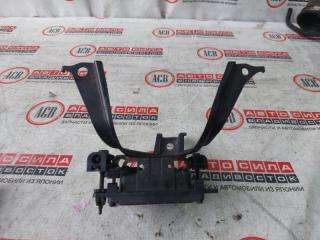 Радар-детектор TOYOTA CROWN MAJESTA URS206 88210-30230 2 ракурс