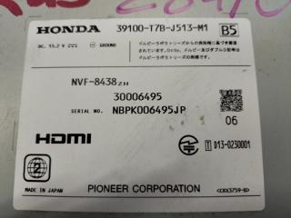 Магнитофон HONDA VEZEL RU3 NVF-8438 2 ракурс