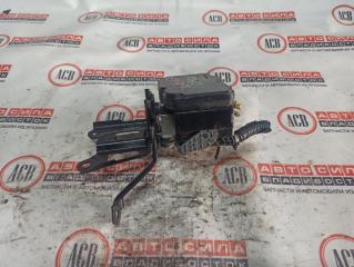 Запчасть блок abs TOYOTA SIENTA