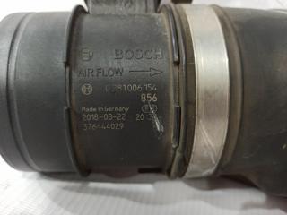 Датчик расхода воздуха MITSUBISHI CANTER FDA000 Q881006154 3 ракурс