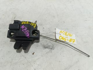 Замок багажника TOYOTA COROLLA AXIO