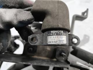 Насос TOYOTA VOLTZ ZZE137 17610-22020 4 ракурс Насос TOYOTA VOLTZ ZZE137 17610-22020 4 ракурс