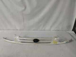 Запчасть планка под фары TOYOTA RAUM