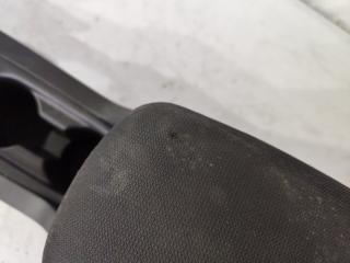 Бардачок между сиденьями TOYOTA COROLLA ZWE214 3 ракурс Бардачок между сиденьями TOYOTA COROLLA ZWE214 3 ракурс