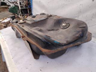 Бензобак TOYOTA HARRIER ACU10 3 ракурс