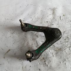 Рычаг верхний передний правый HONDA INSPIRE