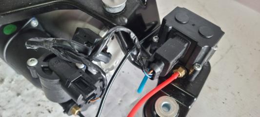 Насос подкачки стоек BMW X5 E70 5 ракурс