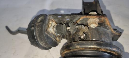 Подушка двигателя HONDA ODYSSEY RA4 F23A 3 ракурс Подушка двигателя HONDA ODYSSEY RA4 F23A 3 ракурс