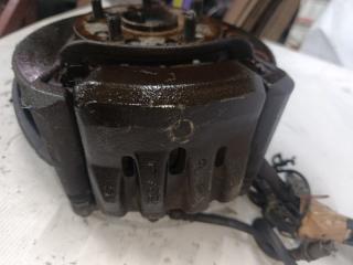 Ступица левая передняя TOYOTA ARISTO JZS147 4 ракурс Ступица левая передняя TOYOTA ARISTO JZS147 4 ракурс