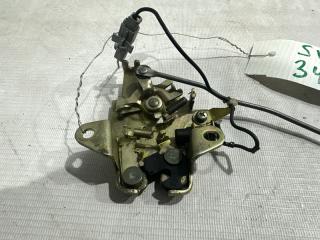 Замок багажника TOYOTA VISTA SV32 4 ракурс
