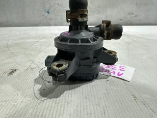 Помпа инвертора TOYOTA HARRIER AVU65 4 ракурс