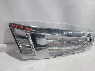 Решетка радиатора NISSAN CARAVAN E26 2 ракурс
