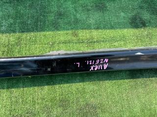 Накладка на порог TOYOTA ALLEX NZE121 3 ракурс Накладка на порог TOYOTA ALLEX NZE121 3 ракурс