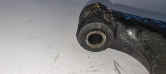 Рычаг правый передний TOYOTA SPRINTER AE101 3 ракурс