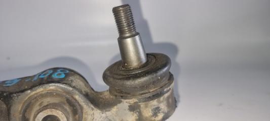 Рычаг правый передний MITSUBISHI DIAMANTE F31A 2 ракурс