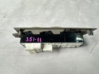 Блок упр. стеклоподьемниками правый передний TOYOTA SPRINTER AE110 84820-12350 4 ракурс Блок упр. стеклоподьемниками правый передний TOYOTA SPRINTER AE110 84820-12350 4 ракурс