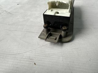 Блок упр. стеклоподьемниками правый передний TOYOTA SPRINTER AE110 84820-12350 5 ракурс Блок упр. стеклоподьемниками правый передний TOYOTA SPRINTER AE110 84820-12350 5 ракурс