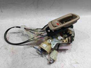 Замок двери правый задний TOYOTA HARRIER SXU15 2 ракурс