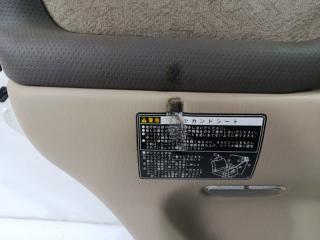 Дверь левая задняя TOYOTA LAND CRUISER UZJ100 4 ракурс