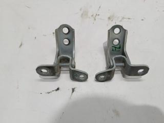 Петля дверная левая передняя TOYOTA LAND CRUISER UZJ100 5 ракурс