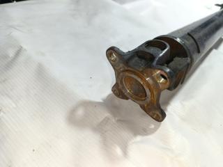 Карданный вал TOYOTA HARRIER ACU15 2AZ-FE 3 ракурс Карданный вал TOYOTA HARRIER ACU15 2AZ-FE 3 ракурс