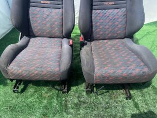 Сидения комплект ISUZU BIGHORN UBS69DW 3 ракурс