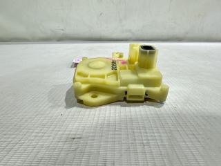 Замок двери правый задний HONDA ACCORD CF4 4 ракурс