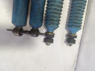 Амортизатор JEEP CHEROKEE XJ 3 ракурс Амортизатор JEEP CHEROKEE XJ 3 ракурс