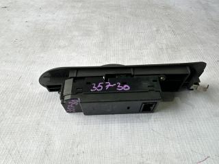 Блок упр. стеклоподьемниками правый передний MITSUBISHI LIBERO CB2V 3 ракурс