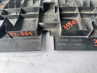 Защита бампера TOYOTA CROWN AWS210 53204-30030 2 ракурс Защита бампера TOYOTA CROWN AWS210 53204-30030 2 ракурс