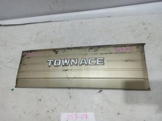 Запчасть решетка радиатора TOYOTA LITE ACE