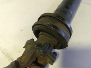 Карданный вал NISSAN BASSARA JNU30 KA24DE 5 ракурс Карданный вал NISSAN BASSARA JNU30 KA24DE 5 ракурс