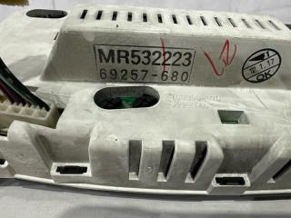 Спидометр MITSUBISHI LANCER CEDIA CS5W MR532223 3 ракурс