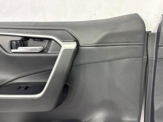 Обшивка дверей передняя TOYOTA RAV4 AXAH54 3 ракурс