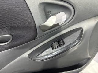 Обшивка дверей TOYOTA VITZ NCP10 4 ракурс