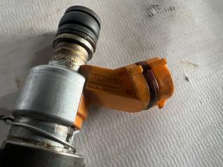 Инжектор TOYOTA BREVIS JCG11 2JZ-FSE 2325046140 3 ракурс