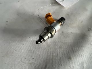 Инжектор TOYOTA BREVIS JCG11 2JZ-FSE 2325046140 3 ракурс