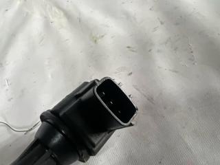 Катушка зажигания NISSAN LIBERTY RM12 QR20DE 3 ракурс Катушка зажигания NISSAN LIBERTY RM12 QR20DE 3 ракурс