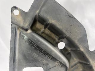 Подкрылок правый передний TOYOTA AVENSIS AZT250 53875-05040 2 ракурс