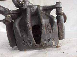 Ступица левая передняя TOYOTA MARK II JZX90 4 ракурс