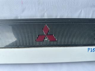 Решетка радиатора MITSUBISHI DELICA P25W MB683021 3 ракурс