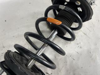 Стойка левая передняя TOYOTA NADIA SXN10 3 ракурс Стойка левая передняя TOYOTA NADIA SXN10 3 ракурс