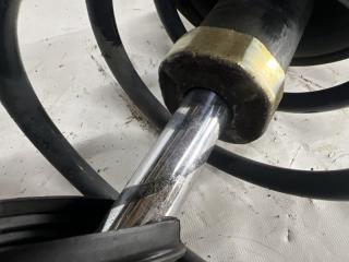 Стойка левая передняя TOYOTA NADIA SXN10 4 ракурс Стойка левая передняя TOYOTA NADIA SXN10 4 ракурс