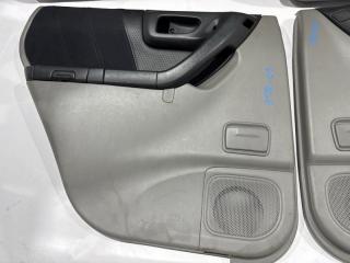 Обшивка дверей SUBARU FORESTER SF5 4 ракурс