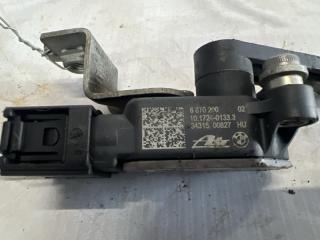 Датчик уровня кузова левый передний BMW X5 F15 2 ракурс Датчик уровня кузова левый передний BMW X5 F15 2 ракурс