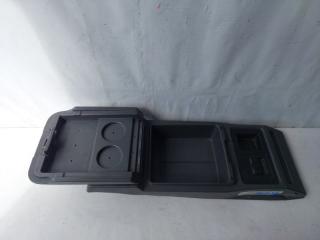 Бардачок между сиденьями MITSUBISHI DELICA P25W 3 ракурс