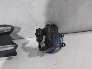 Туманка правая TOYOTA ESQUIRE ZRR80 12-580 4 ракурс
