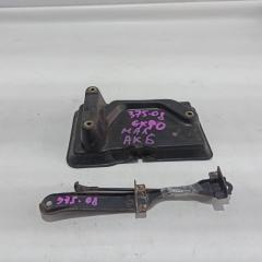 Крепление аккумулятора TOYOTA MARK II GX90 2 ракурс