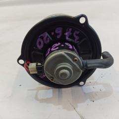 Мотор печки MAZDA BONGO FRIENDEE SGLW 3 ракурс Мотор печки MAZDA BONGO FRIENDEE SGLW 3 ракурс