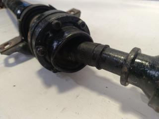 Карданный вал TOYOTA NADIA SXN15 3S-FE 5 ракурс Карданный вал TOYOTA NADIA SXN15 3S-FE 5 ракурс